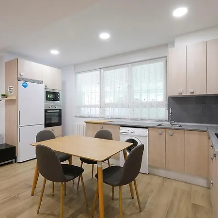 Modern Well Connected * San Sebastián