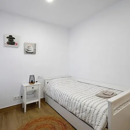 Apartment Modern Well Connected