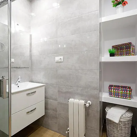 Modern Well Connected *